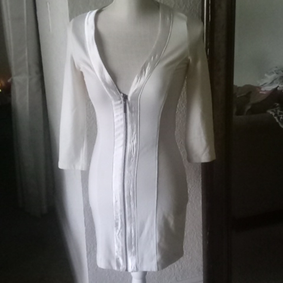 Clothes - Picture 2 of 4